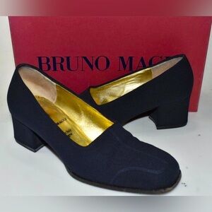 Bruno Magli Black Closed toed Leather Heels Chunky Heel w box women's size 8.5